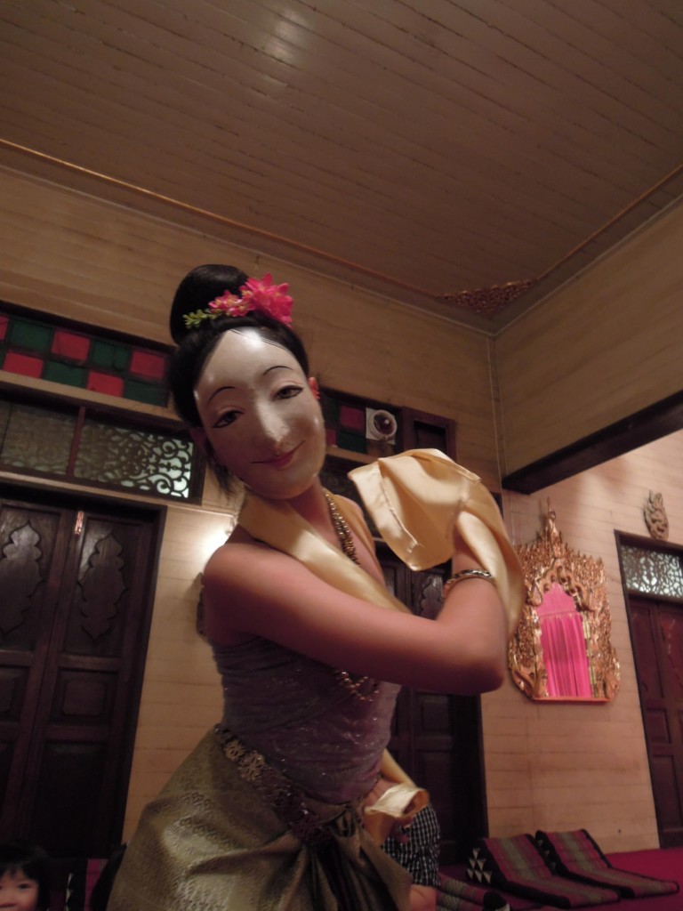 Pokaz tradycyjnego tajskiego tańca masek, fot. A. Mielczarek
