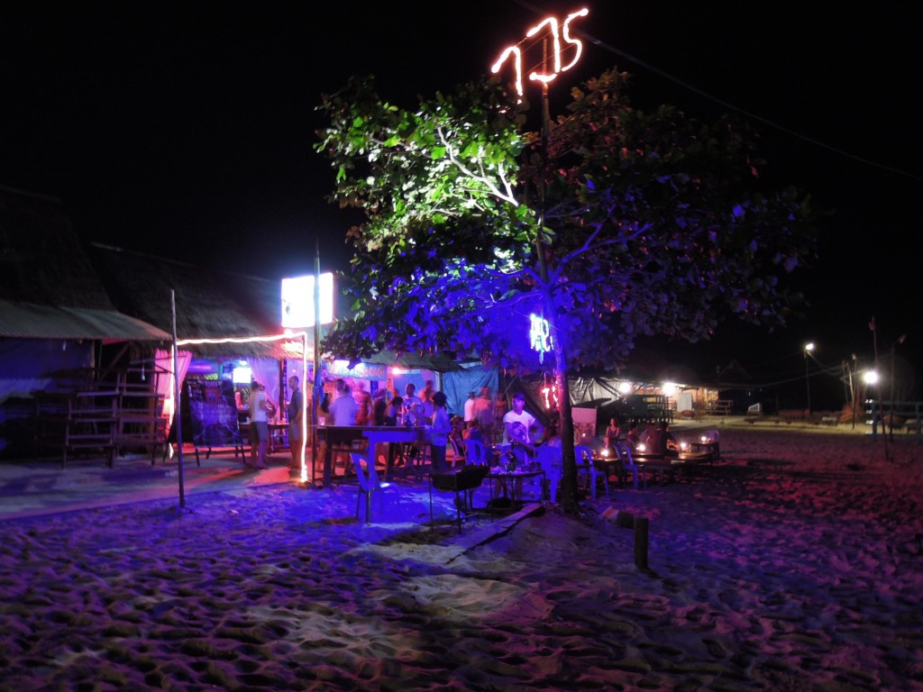 Bar na plaży Occheutal, Sihanoukville, fot. M. Lehrmann