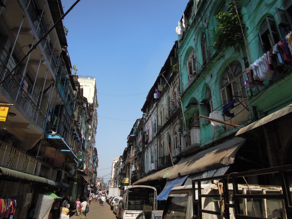 Ulice Yangoon, fot. M. Lehrmann