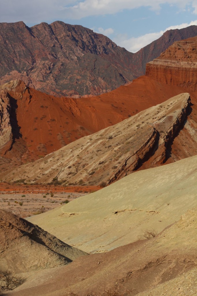 Wielokolorowe skały w Dolinie Calchaquí, północno-zachodnia Argentyna, fot. O'n'G
