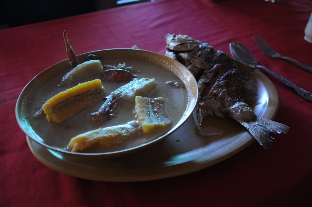 Tapado, tradycyjna zupa z owoców morza, Livingston, Gwatemala, fot. Ula Kupińska