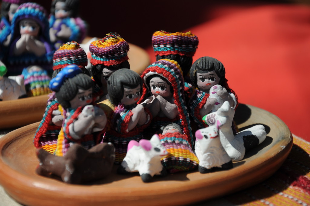 Szopka Bożonarodzeniowa w gwatemalskim kolorycie, Chichicastenango, Gwatemala, fot. Ula Kupińska