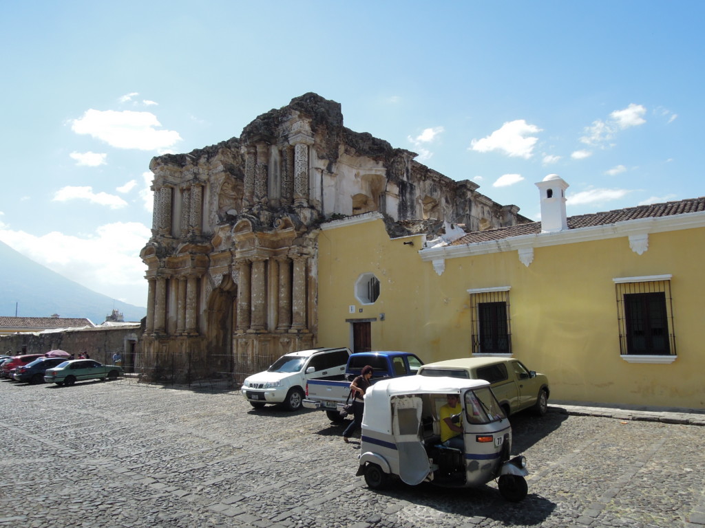 Ruiny Kościoła El Carmen, Antigua, Gwatemala, fot. M. Lehrmann